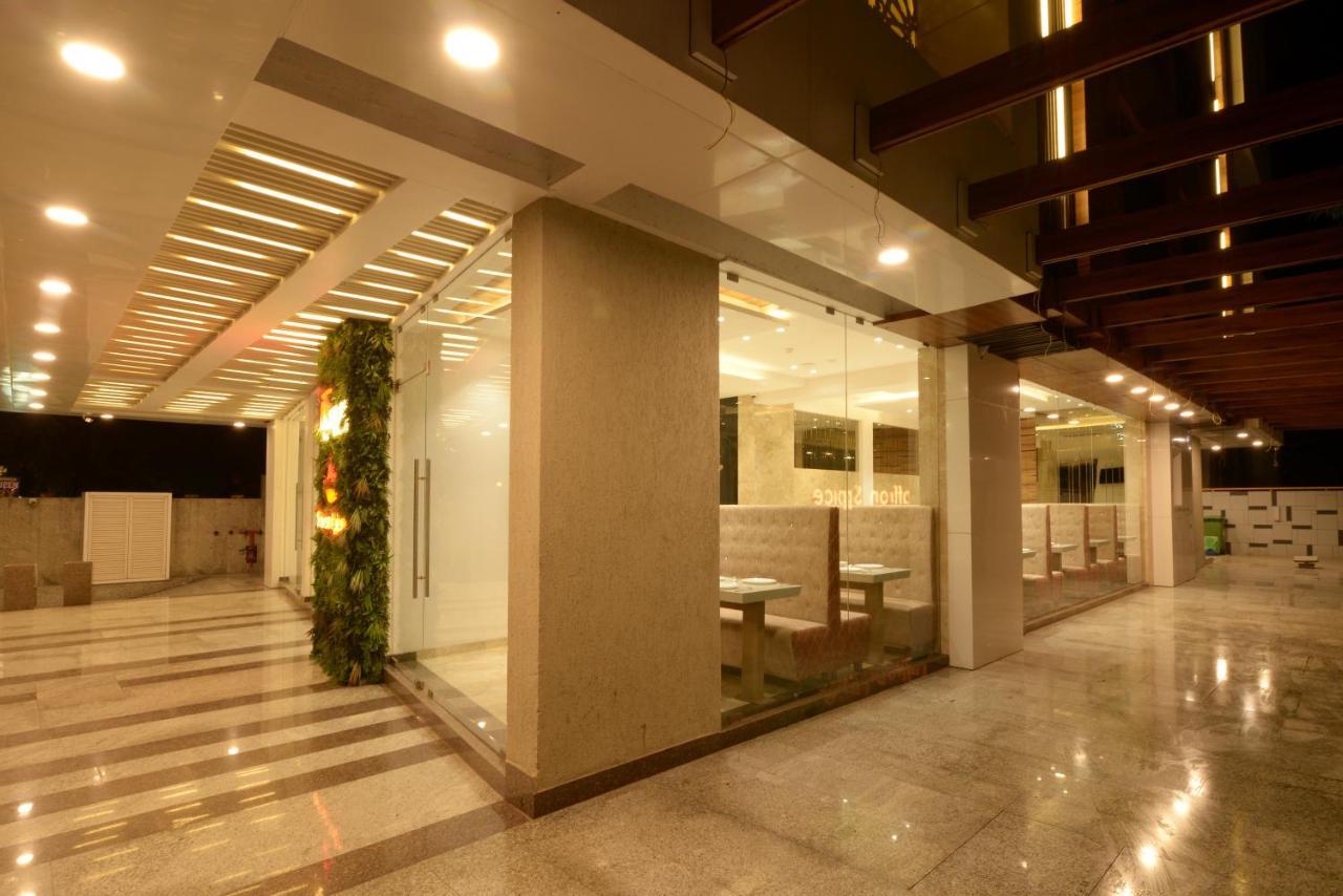 Hotel Auris & Banquets, Mumbai International Airport Extérieur photo